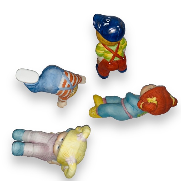 1984 Cabbage Patch Kids Porcelain figurines 
4 Figurines. 2 boys & 2 girls. - Picture 5 of 11